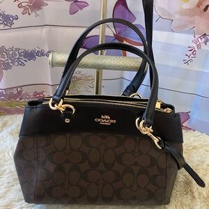 NWOT Coach Brown and Black Signature Shoulder Bag